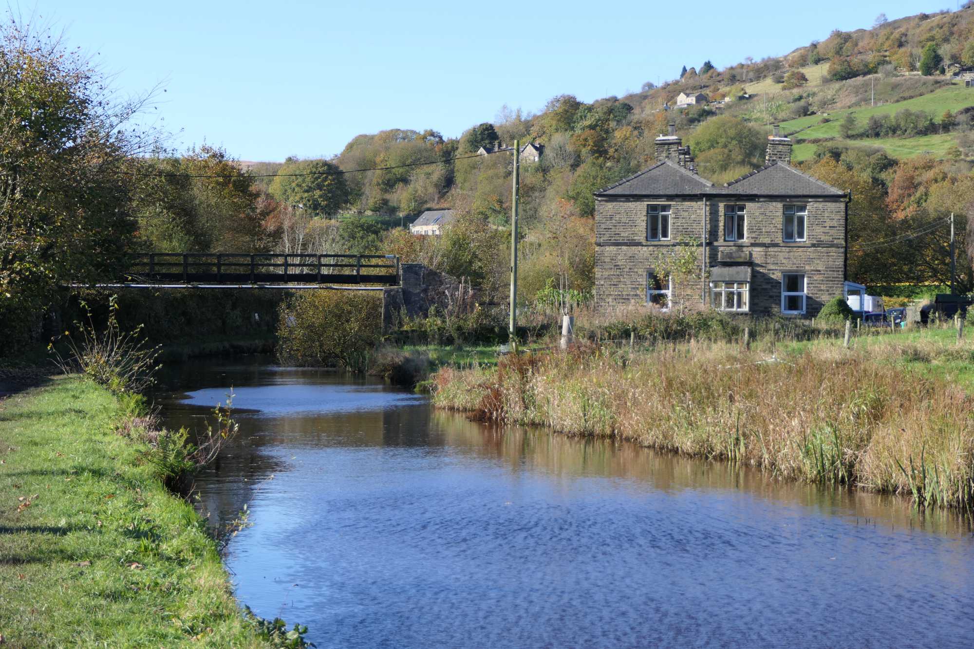 Foot bridge over the canal