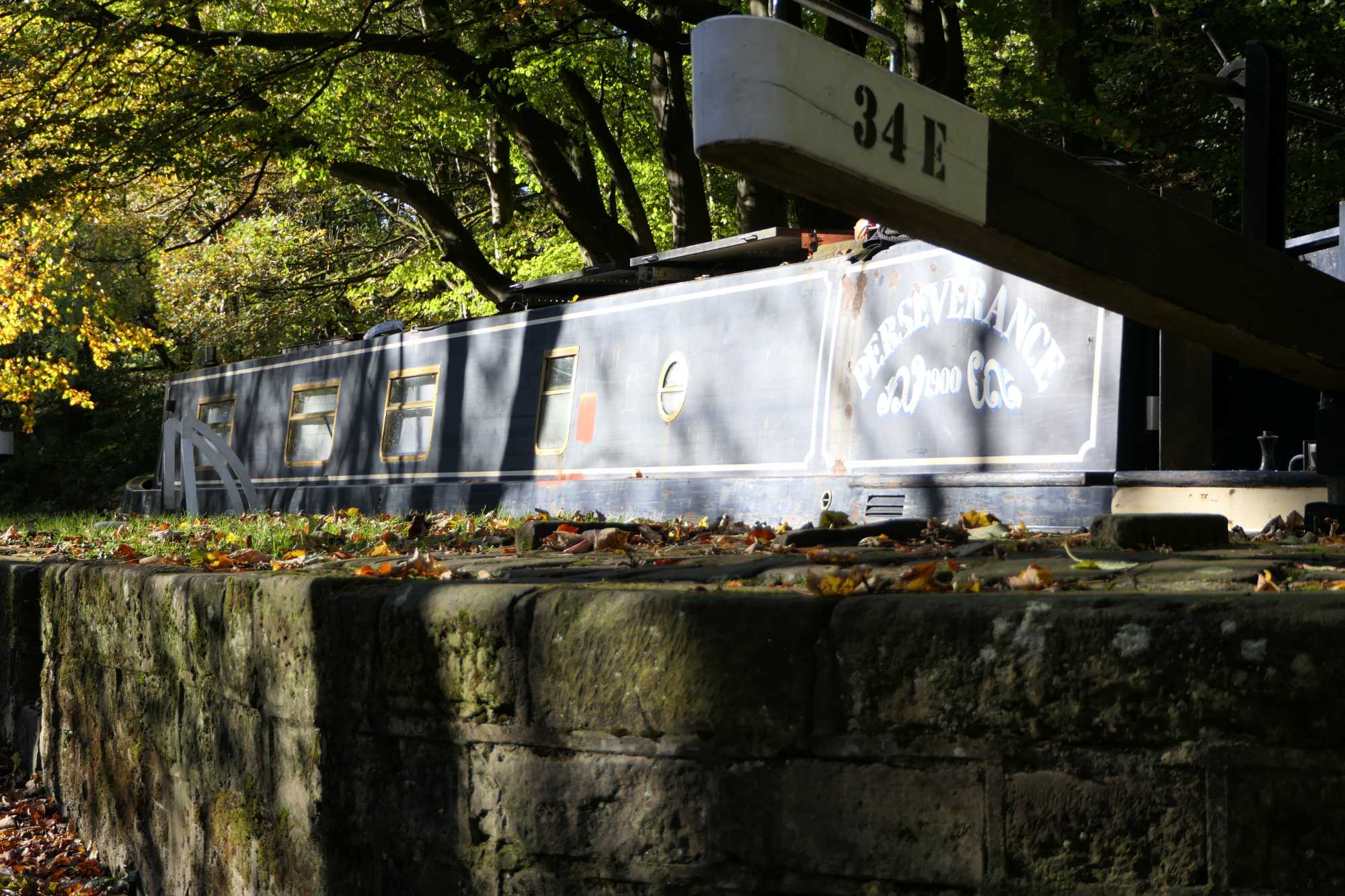 Narrow Boat in Lock 34E