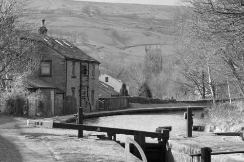 Lock 39E of the Huddersfield Narrow Canal in black and white