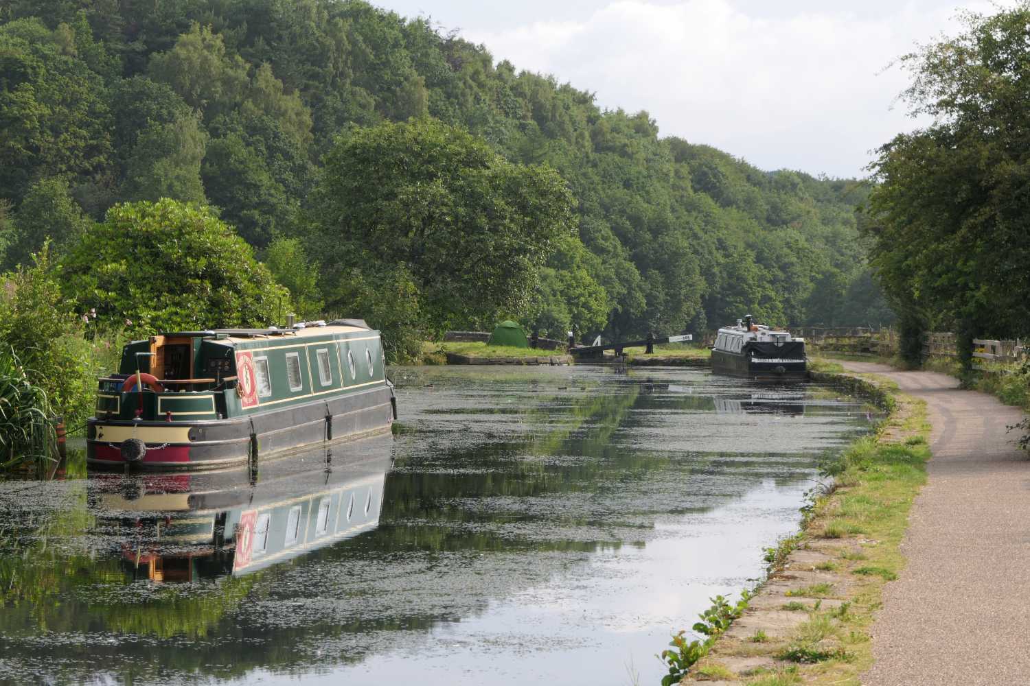 arrow Boats on the Huddersfield Narrow Canal