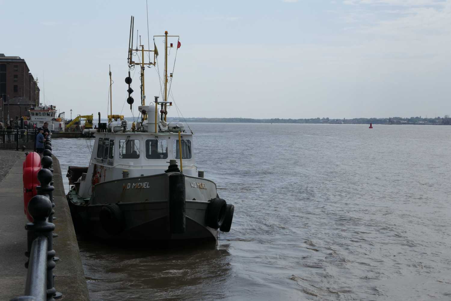 Tug boat