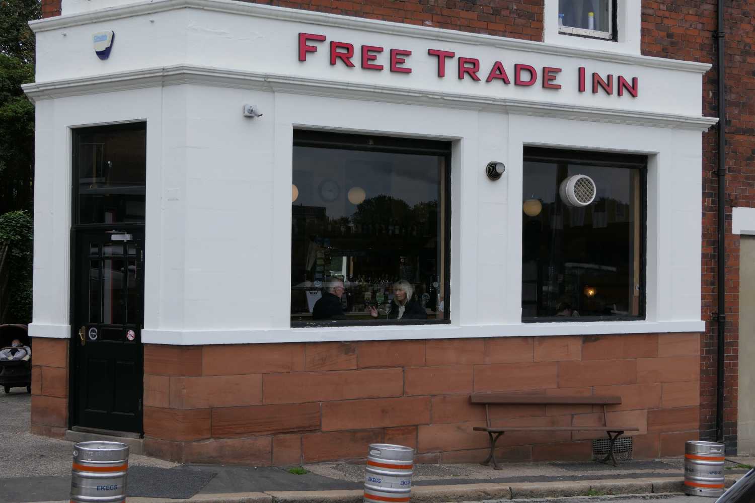 Free trade inn from the road.