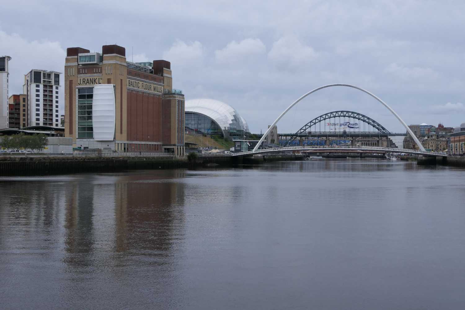 Looking upriver towrds the Baltic Flour mills and the millenium bridge, one