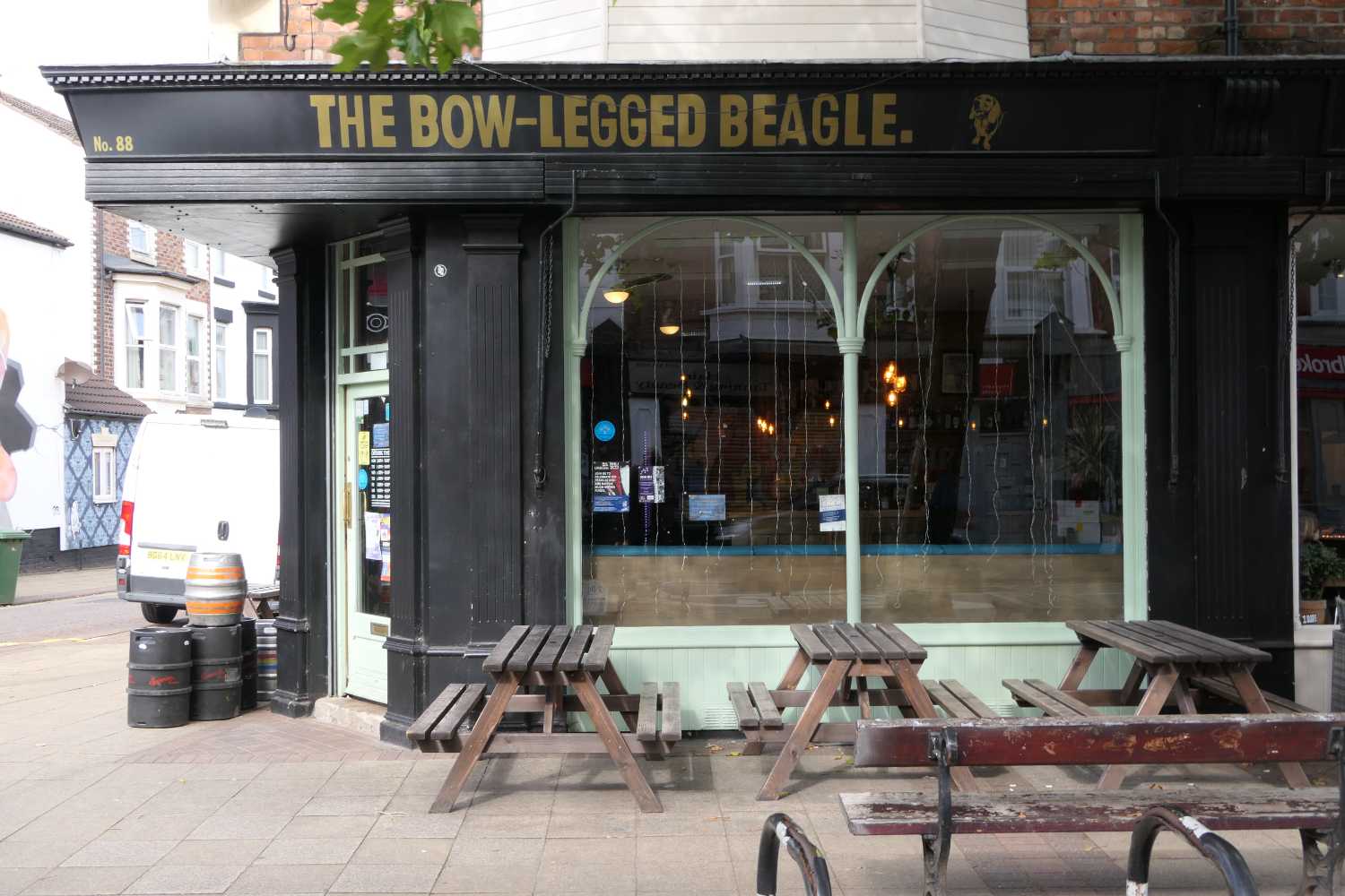 The front of the Bow-Legged Beagle micro pub.