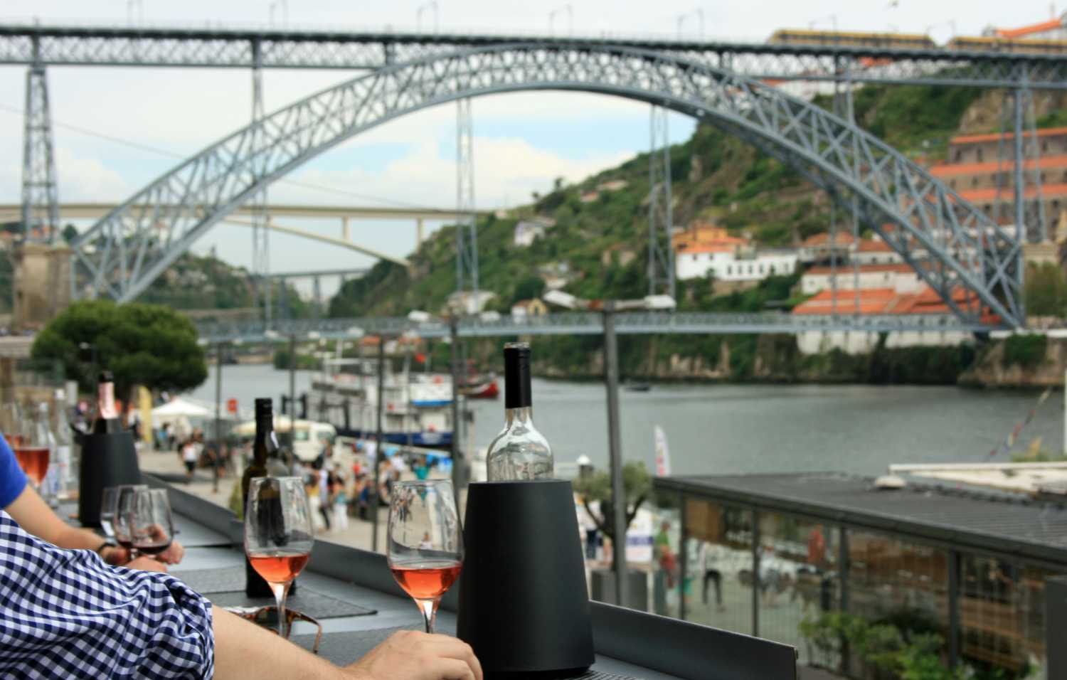 Wine quay bar phone two