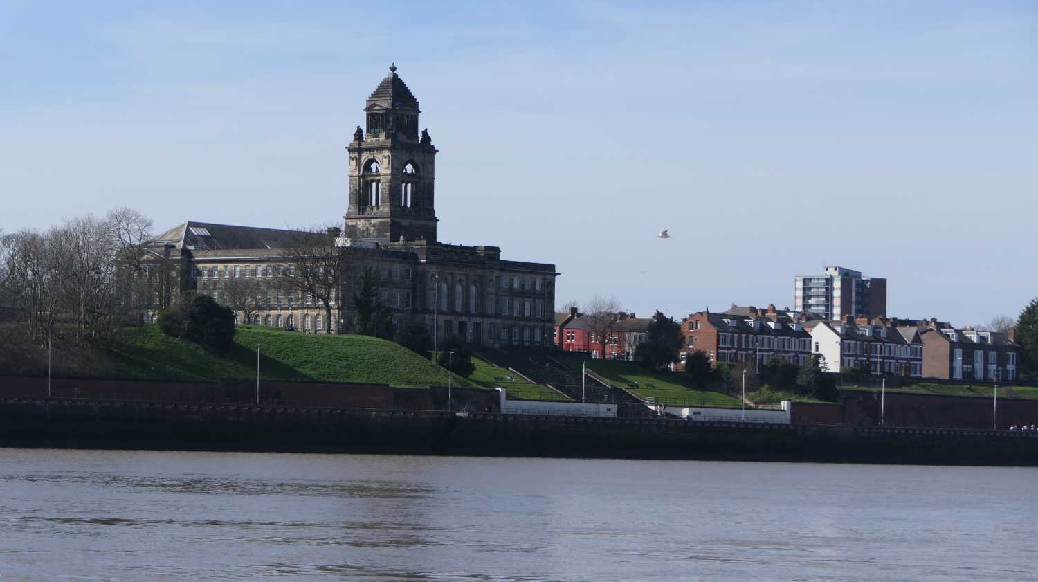 Wallasey town hall facing out to the river