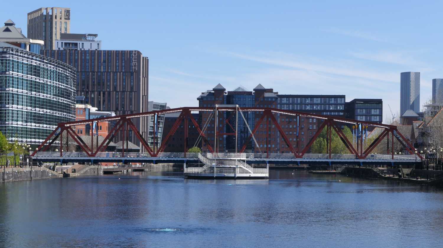 Detroit bridge across the Huron basin