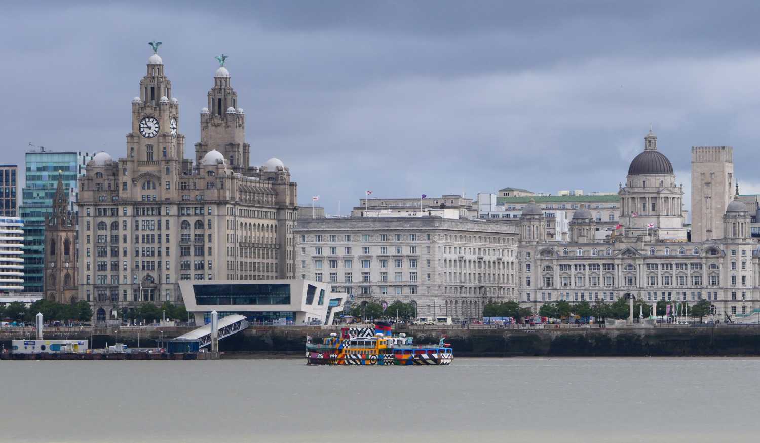 Snowdrop approaching the Pier Head landing stage